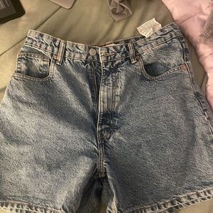 Zara high rise mom shorts size 10